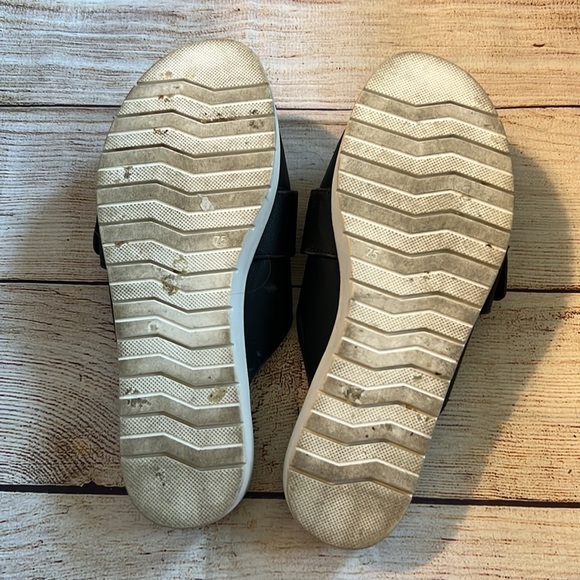 Like new Steven by Steve Madden slides - Picture 4 of 5